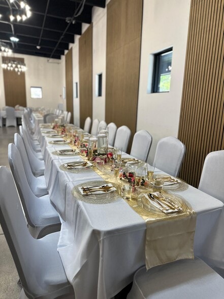 More Photos Of 220 NW 180th Ave, Pembroke Pines Restaurant For Sale