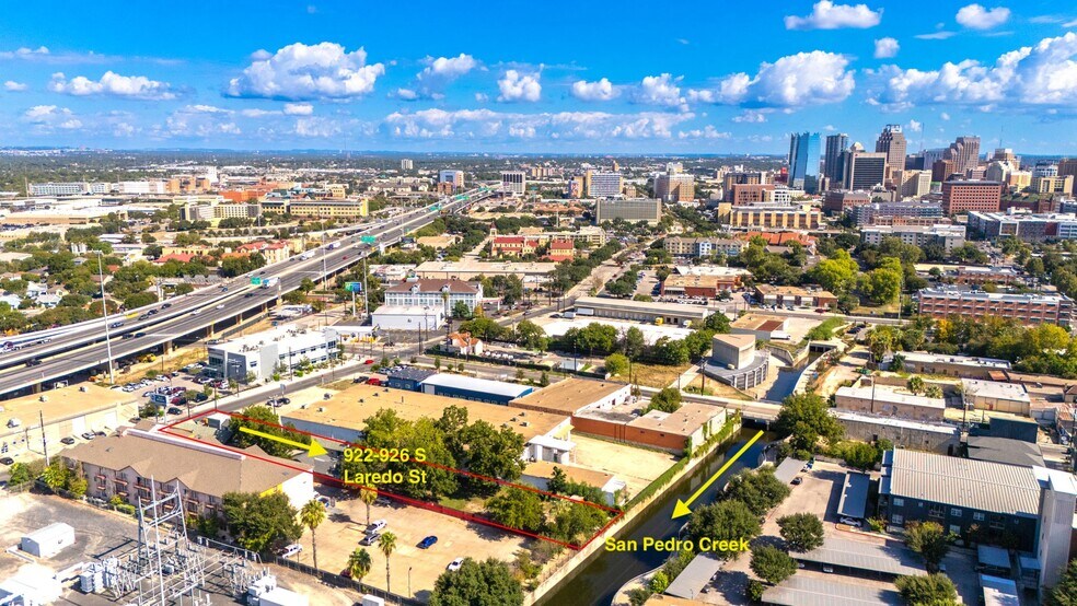 More Photos Of 926 S Laredo St, San Antonio Service For Sale