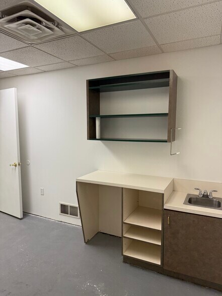 More Photos Of 578 Susquehanna Blvd, Hazleton Freestanding For Lease