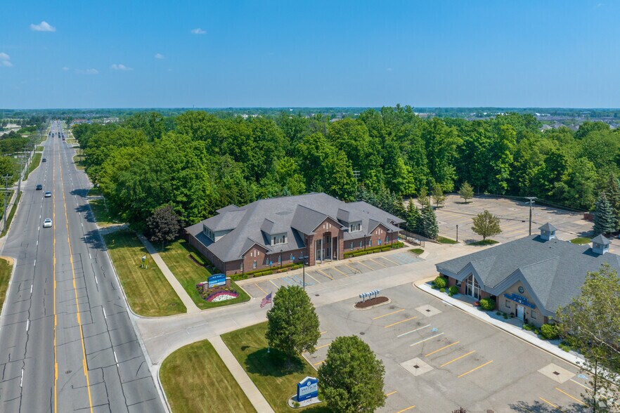 More Photos Of 43650 Garfield Rd, Clinton Township Medical For Lease