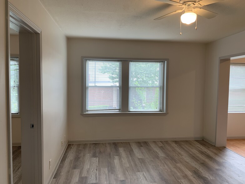 More Photos Of 3401-3403 Central St, Kansas City Apartments For Sale