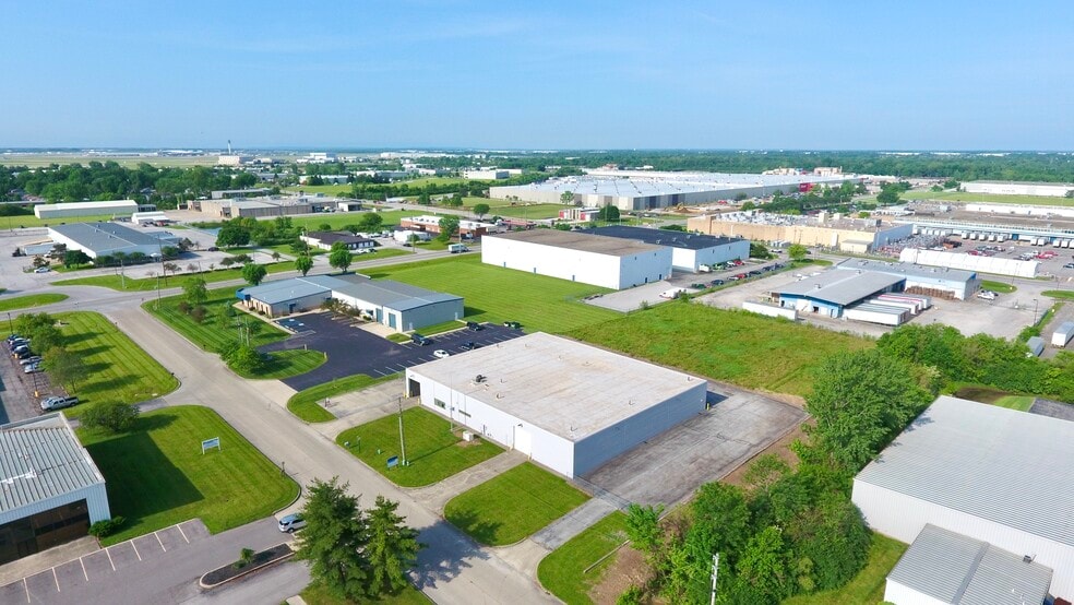More Photos Of 1024 S Western Dr, Indianapolis Warehouse For Sale