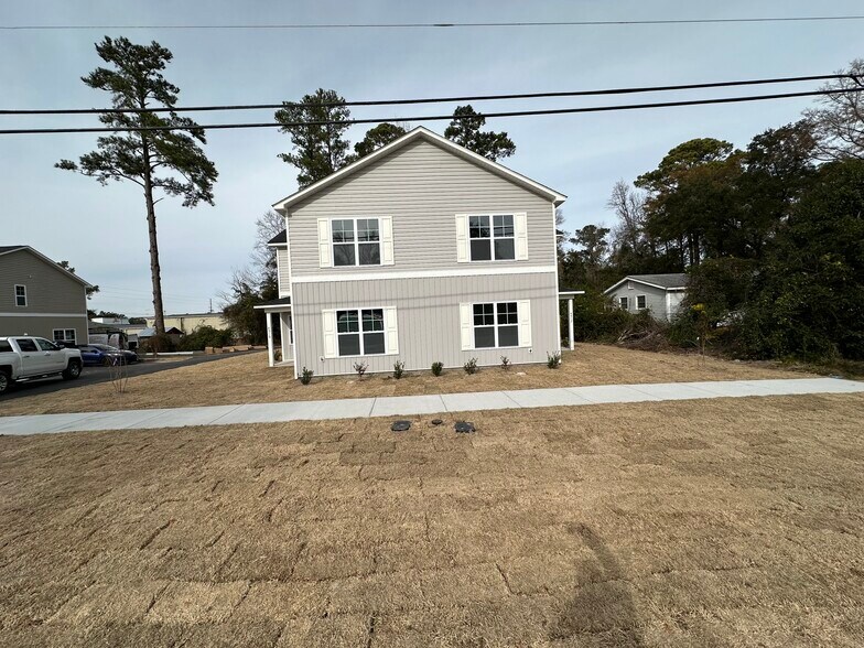 More Photos Of 4507 Greenway Ave, Wilmington Apartments For Sale