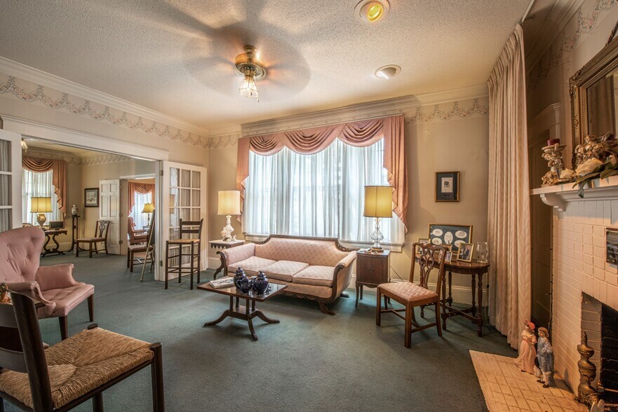 More Photos Of 913 N Arendell Ave, Zebulon Funeral Home For Sale