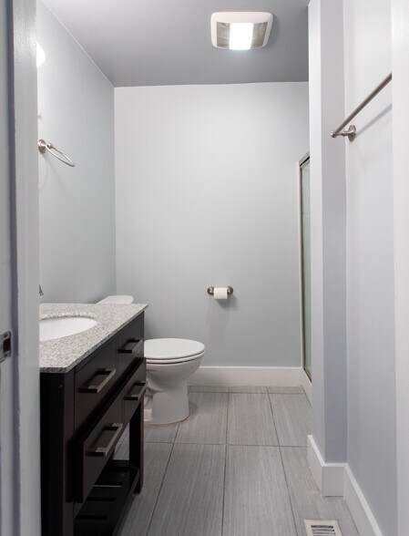 More Photos Of 1103 17th Ave S, Nashville Office For Lease