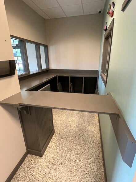 More Photos Of 14 Oak Forest Rd, Bluffton Medical For Lease