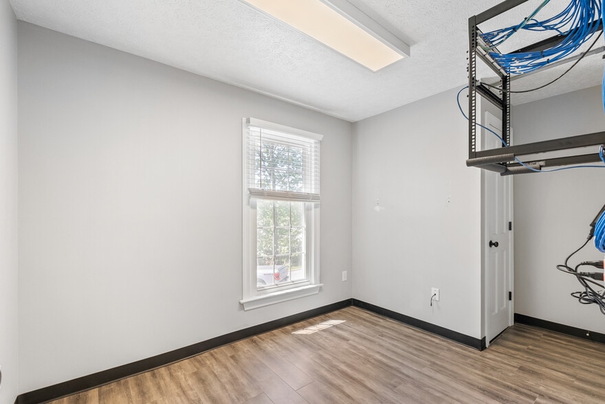 More Photos Of 6200 Fort Ave, Lynchburg Medical For Sale