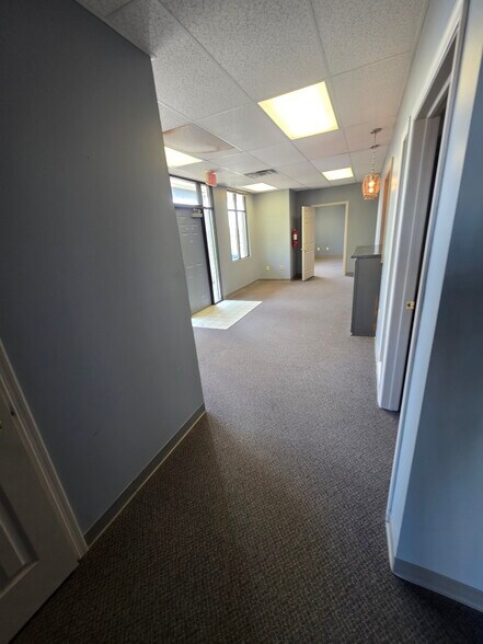 More Photos Of 21150 W Capitol Dr, Brookfield Loft Creative Space For Sale