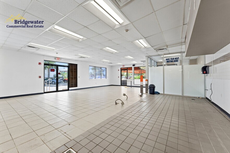 More Photos Of 1200 Pasadena Ave S, South Pasadena Restaurant For Sale