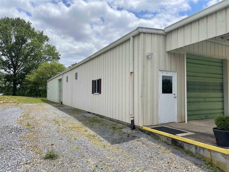 More Photos Of 124 Old Bridgewater Rd, Mount Crawford Warehouse For Sale