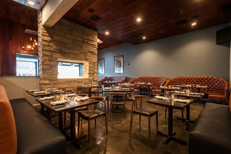 More Photos Of 13359 Ventura Blvd, Sherman Oaks Restaurant For Lease