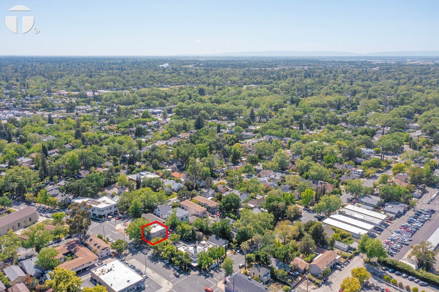 More Photos Of 2724 24th St, Sacramento Office Residential For Lease