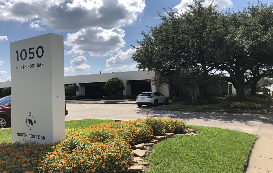 More Photos Of 1000 N Post Oak Rd, Houston Unknown For Lease