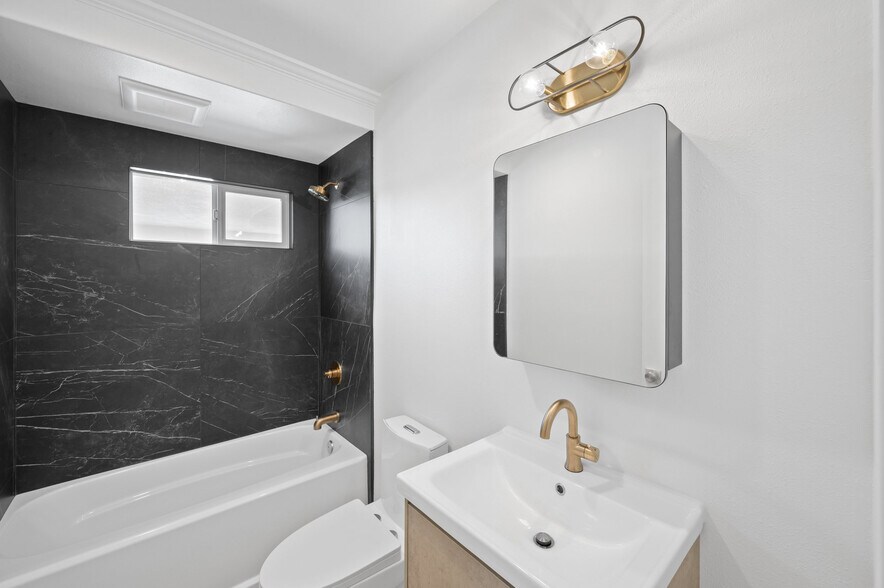 More Photos Of 329 N Pico Ave, Fallbrook Apartments For Sale