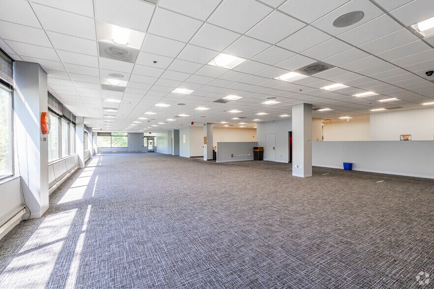 More Photos Of 200 Franklin Square Dr, Somerset Office For Lease