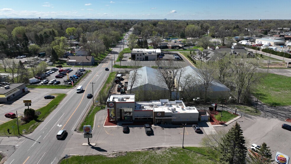 More Photos Of 2535 Division St N, North Saint Paul Fast Food For Sale