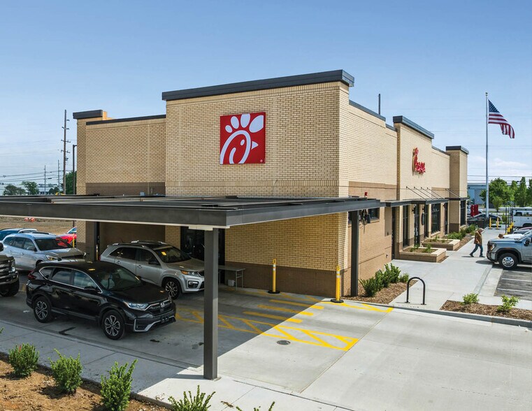More Photos Of 2490 N Morton St, Franklin Fast Food For Sale