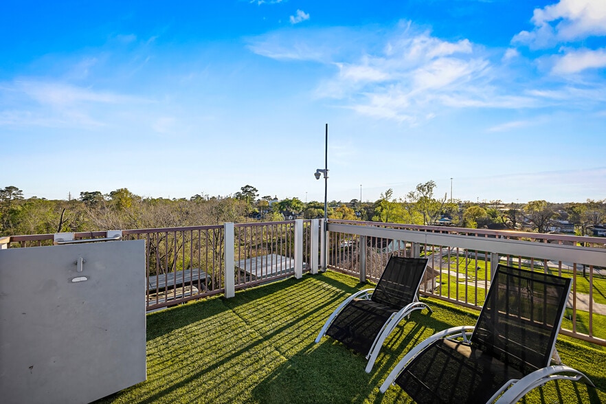More Photos Of 4015 Luell St, Houston Specialty For Sale