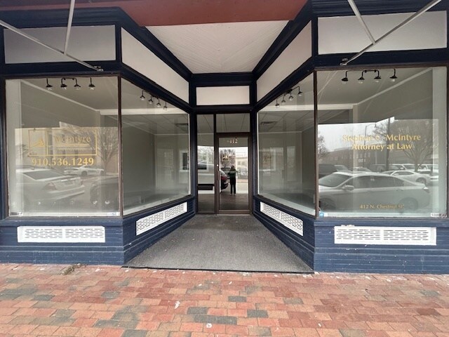 More Photos Of 412 N Chestnut St, Lumberton Storefront Retail Office For Lease