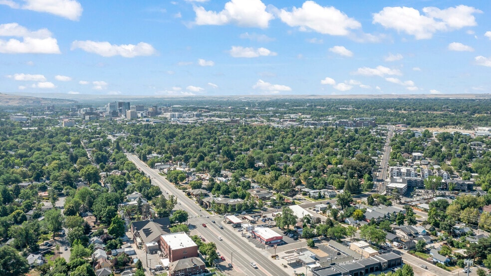 More Photos Of 2727 W State St, Boise Freestanding For Sale