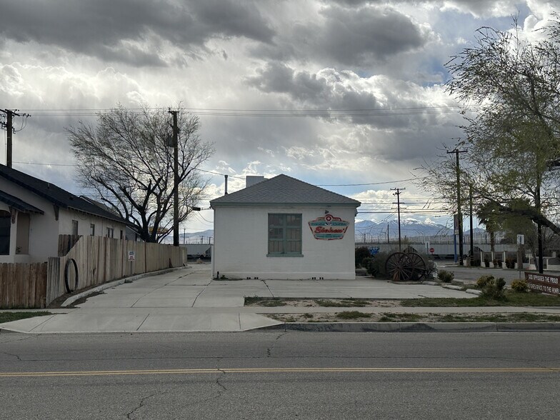 More Photos Of 2320 Belshaw St, Mojave Restaurant For Sale