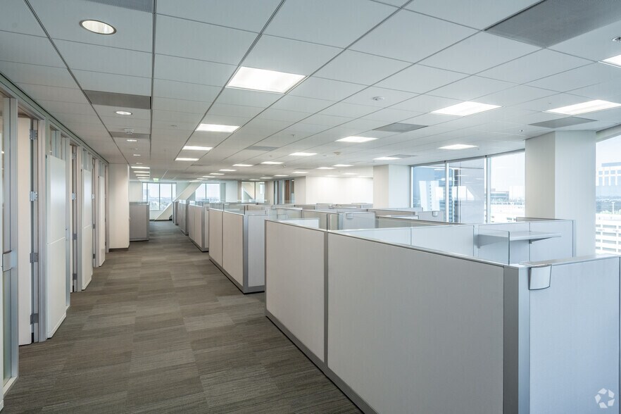 More Photos Of 18101 Von Karman Ave, Irvine Unknown For Lease