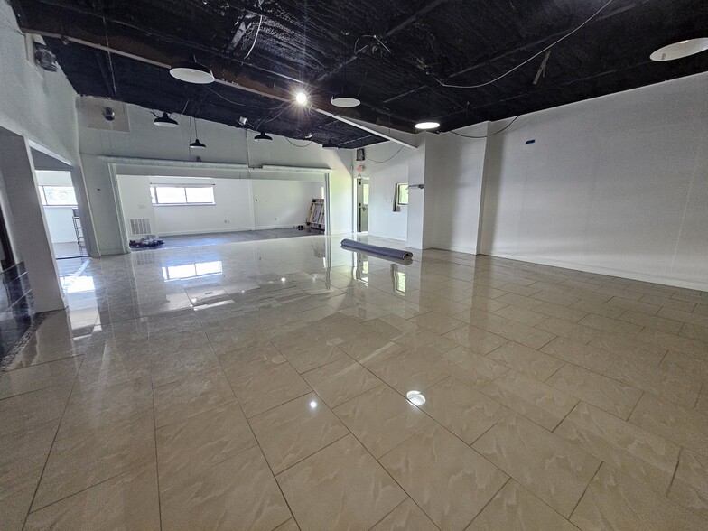 More Photos Of 1401 W Washington St, Orlando Warehouse For Lease