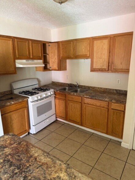 More Photos Of 3721 Millbranch Rd, Memphis Apartments For Sale
