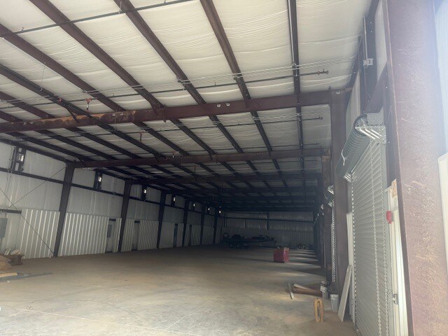 More Photos Of 6970 Jamesson Way, Midland Showroom For Lease