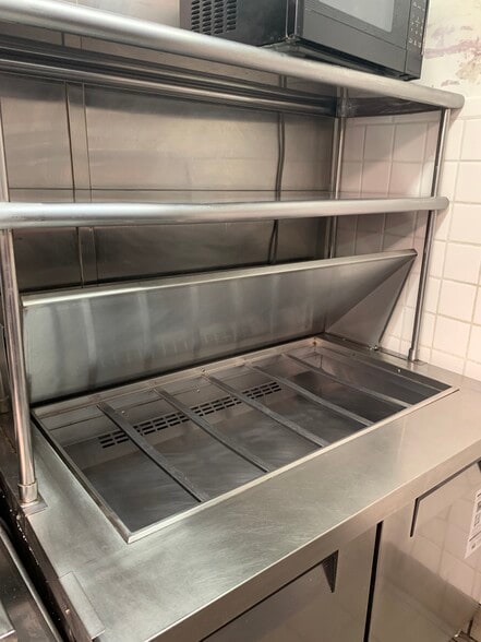 More Photos Of 307 N Broadway, Green Bay Restaurant For Sale