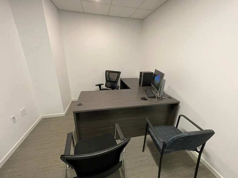 More Photos Of 60 Cutter Mill Rd, Great Neck Office For Lease