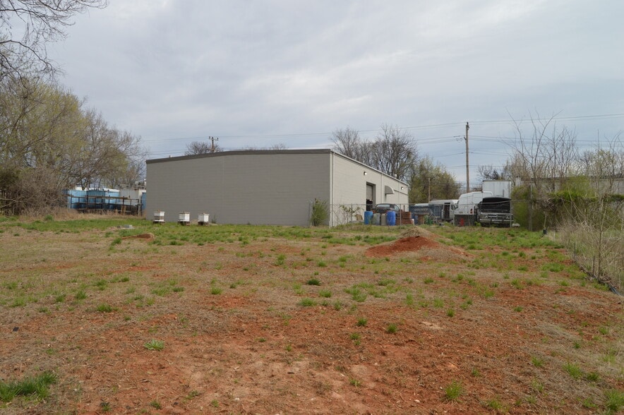 More Photos Of 1819 Main st, Lynchburg Flex For Sale