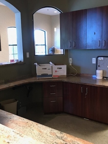 More Photos Of 11317 Lake Underhill Rd, Orlando Medical For Lease