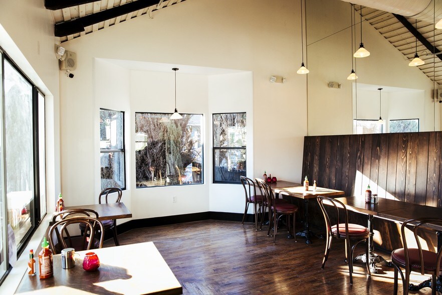 More Photos Of 1837 E 7th St, Long Beach Restaurant For Lease