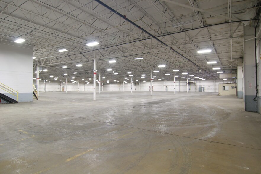 More Photos Of 300 Growth Pky, Angola Warehouse For Lease