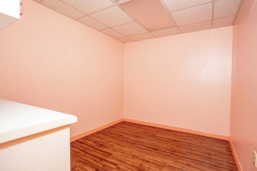 More Photos Of 7109 NW 11th Pl, Gainesville Medical For Sale