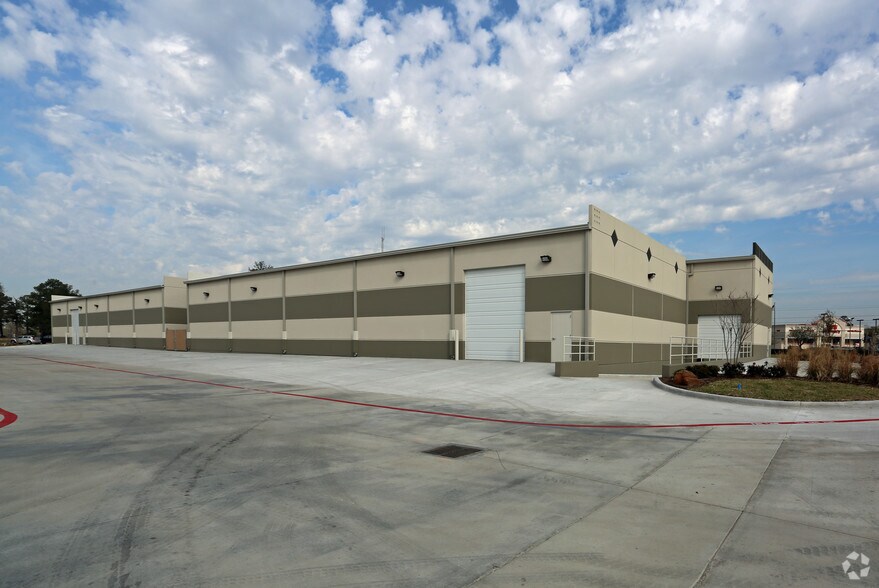 More Photos Of 6509 W Little York Rd, Houston Research And Development For Lease