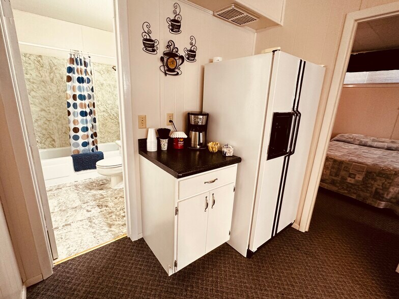 More Photos Of 107 E Main St, Bison Hotel For Sale