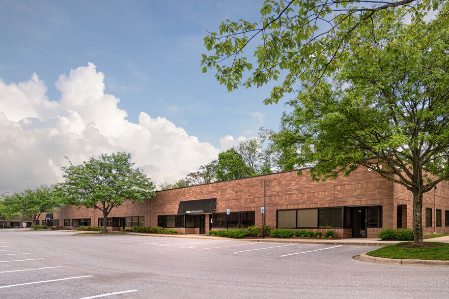 More Photos Of 802 Landmark Dr, Glen Burnie Unknown For Lease