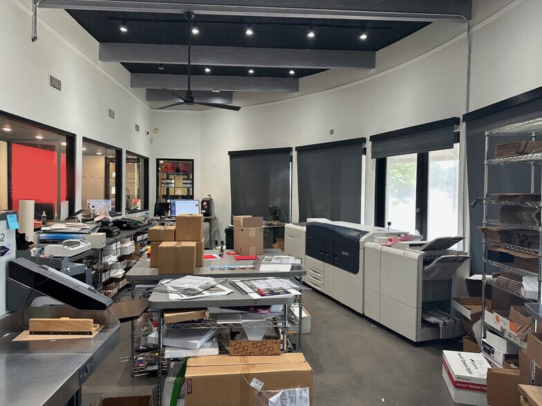 More Photos Of 5275 Spring Valley Rd, Dallas Freestanding For Sale