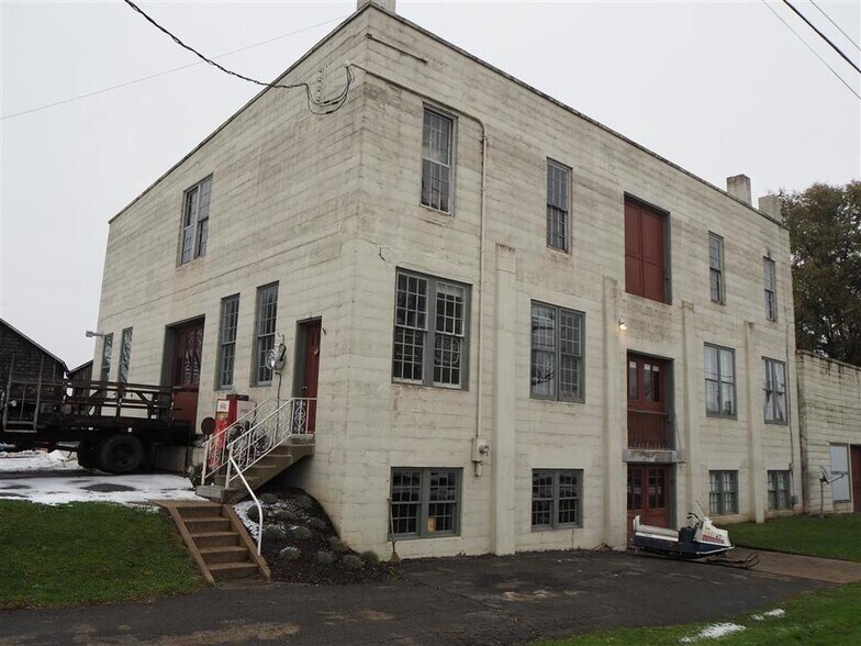 More Photos Of 336 N Spring St, Columbus Light Manufacturing For Sale