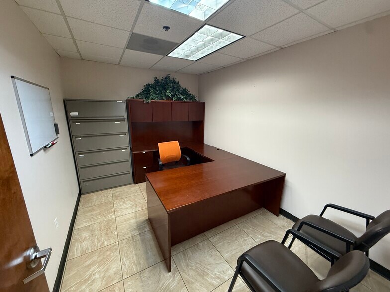 More Photos Of 202 E Earll Dr, Phoenix Medical For Sale