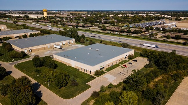 Primary Photo Of 4043 120th St, Urbandale Warehouse For Lease