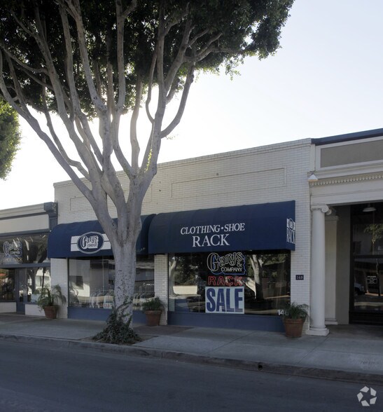 More Photos Of 140-158 W Main St, Tustin Restaurant For Sale