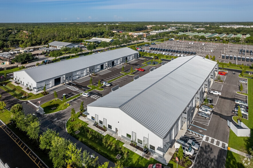 More Photos Of 3939 Tollhouse Dr, Naples Warehouse For Lease