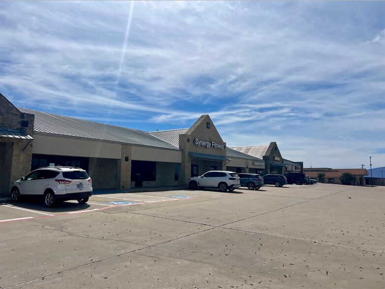 More Photos Of 119 Ranch House Rd, Aledo Unknown For Lease