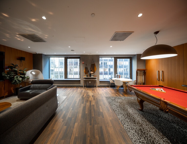 More Photos Of 75 Wall St, New York Hotel For Sale
