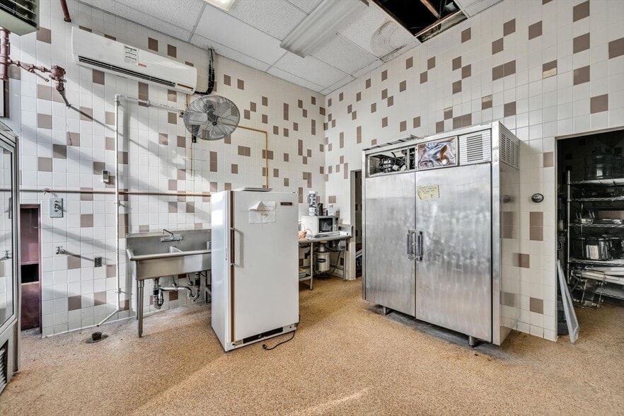 More Photos Of 15 Alliance St, New Philadelphia Rehabilitation Center For Sale