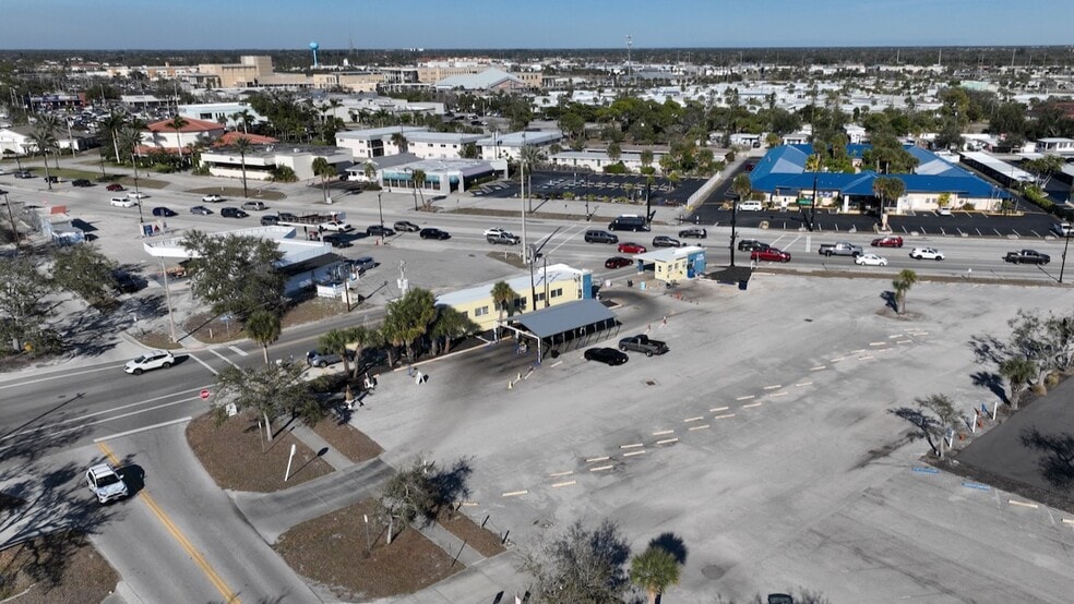 More Photos Of 700 Tamiami Trl S, Venice Carwash For Sale