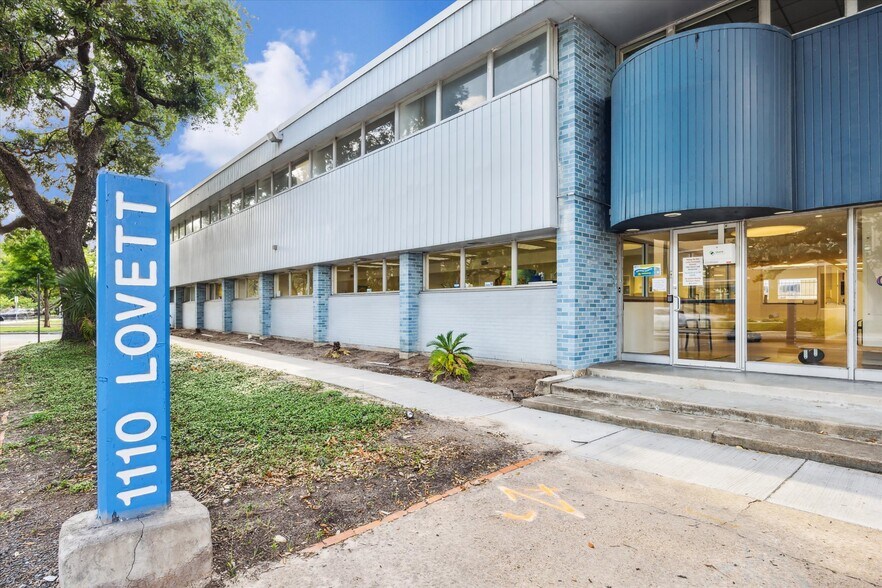 More Photos Of 1110 Lovett Blvd, Houston Office For Sale